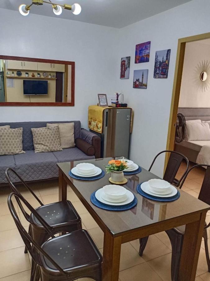 אילוילו One Spatial Two Bedroom Condominium Unit With Pool And Gym Free Netflix And Wifi מראה חיצוני תמונה